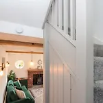 Holiday home Rosemary Whitby
